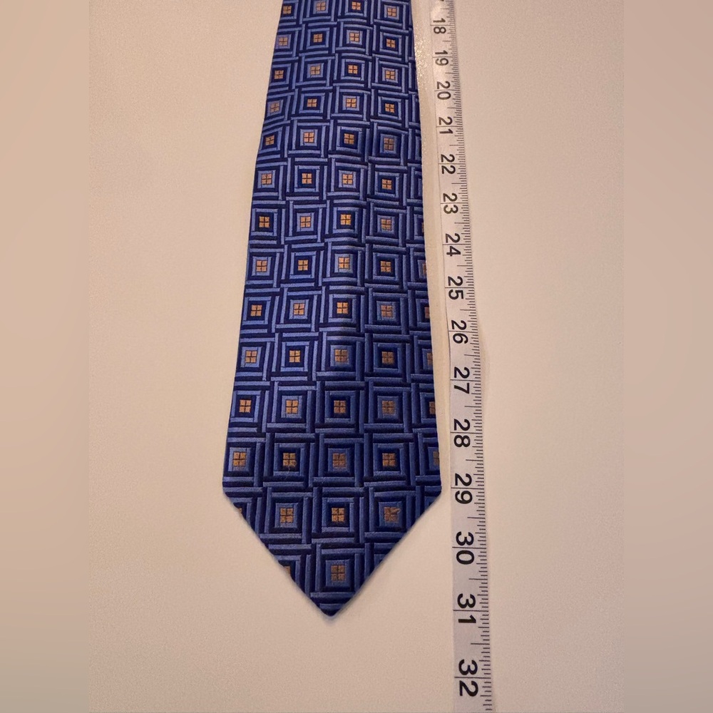 Paul Fredrick Navy and Gold Geometric Tie - Picture 5 of 6